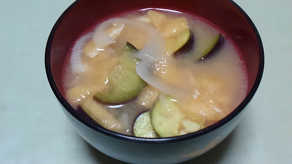 なすと玉ねぎと油揚げの味噌汁 レシピ 作り方 By ミニー7015 楽天レシピ なすと玉ねぎと油揚げの味噌汁 レシピ 作り方 By ミニー7015 楽天レシピ